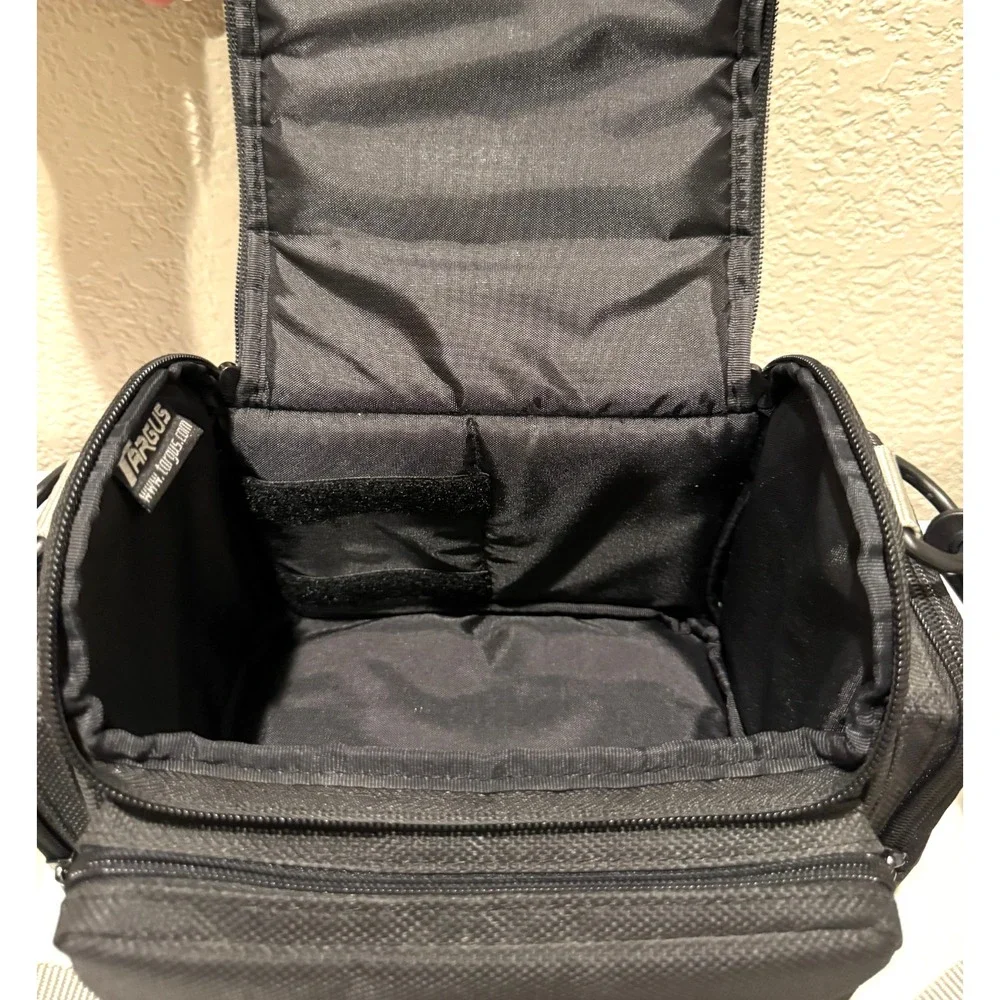 Targus Digital Camera Bag Case Shoulder Strap Black Olive Green